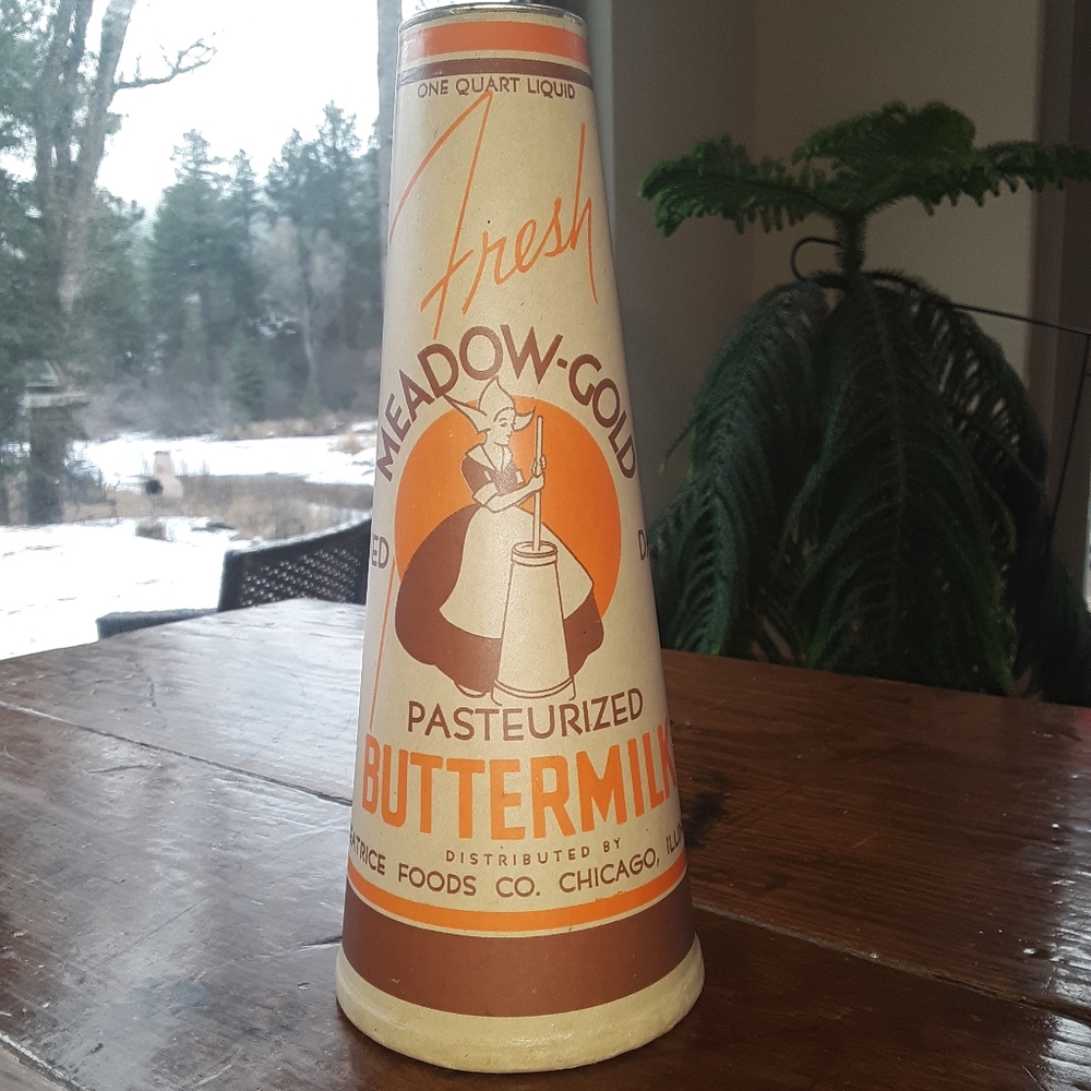Meadow gold buttermilk 1 qt wax cone cylinder vintage New Old Stock